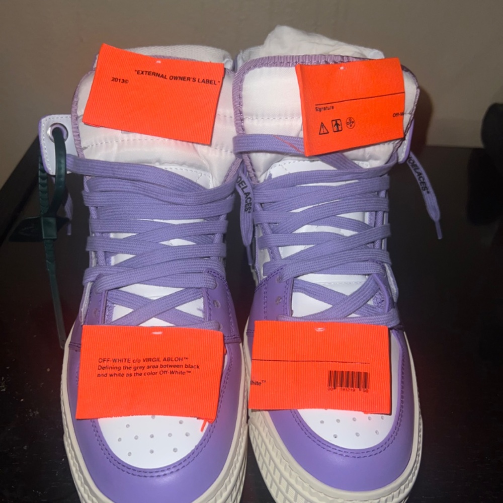 Shoes - Picture 2 of 2